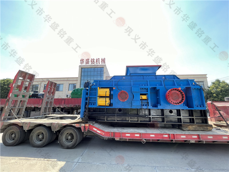 2PGY2000x1200大型全自動液壓對輥制砂機發往鉬都--洛陽欒川